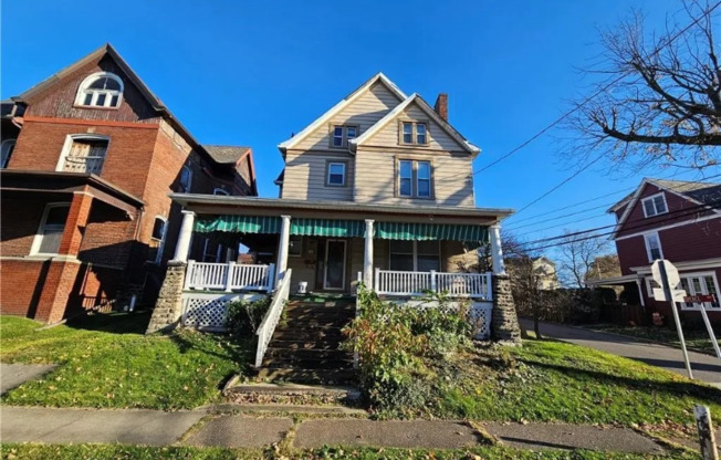 19 EAGLE ST