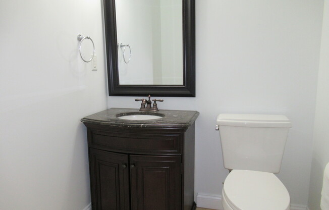 Charming 4 Bedroom/3.5 Bathroom Townhome with Parking Pad in Station North, MD!