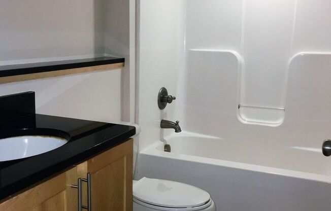 2 beds, 2 baths, 920 sqft, $1,150, Unit 116