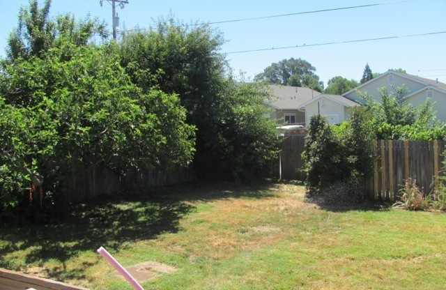 3 beds, 2 baths, $2,900