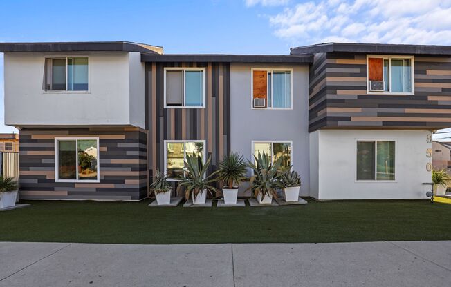 850 N. Van Ness Avenue Apartments
