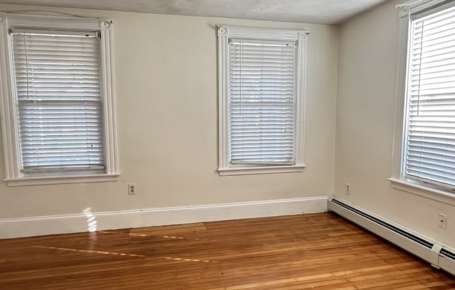 2 beds, 1 bath, 900 sqft, $2,100, Unit 1