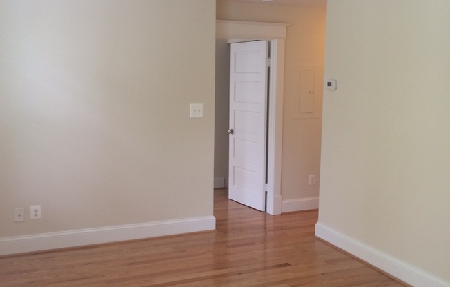 3 beds, 2 baths, $5,000, Unit 405
