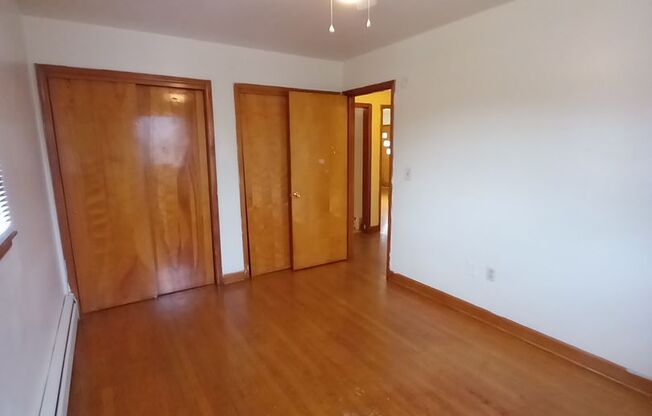 2 beds, 1 bath, 903 sqft, $1,290, Unit A-1