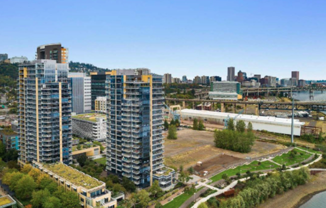 1 BD Condo in Desirable South Waterfront Location!