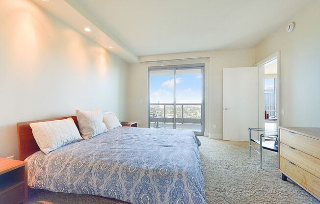 2 beds, 2 baths, $3,195, Unit # 2002