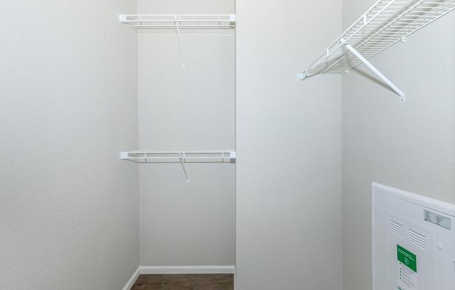 WALK-IN CLOSETS