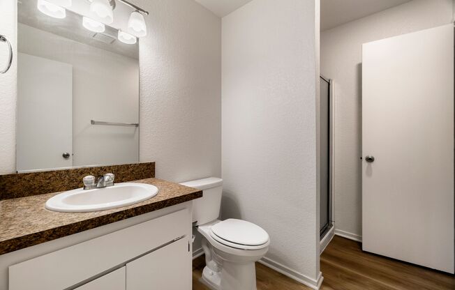 2 beds, 2 baths, 867 sqft, $1,695, Unit 142