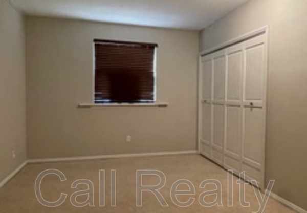 1 bed, 1 bath, 900 sqft, $1,400