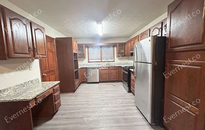 170 OLDE OAK DR