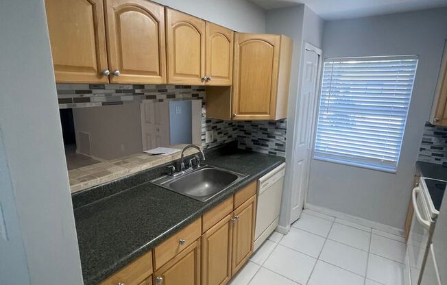 3 beds, 2 baths, $1,850