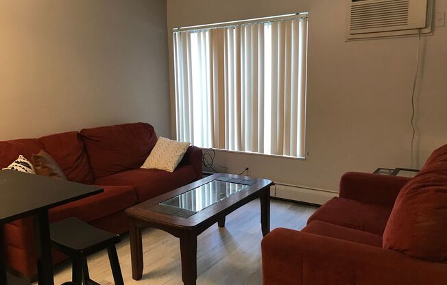 1 bed, 1 bath, 469 sqft, $1,750, Unit 04