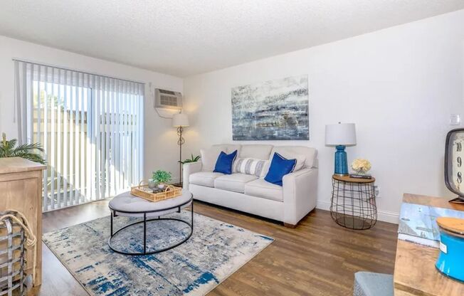 1 bed, 1 bath, 700 sqft, $1,320, Unit 04-202