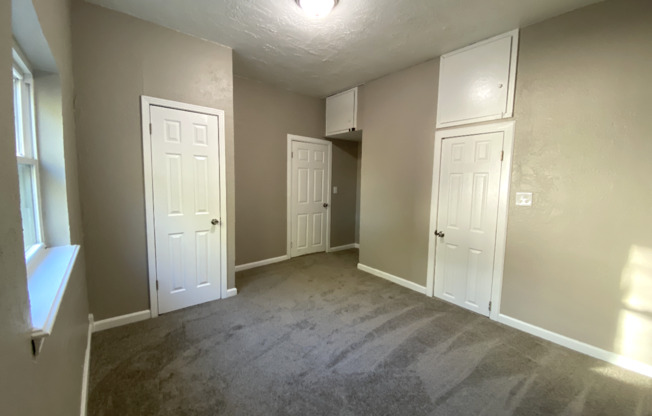 3 beds, 1 bath, $1,295