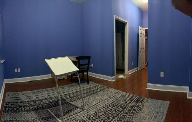 216 W 7th Street