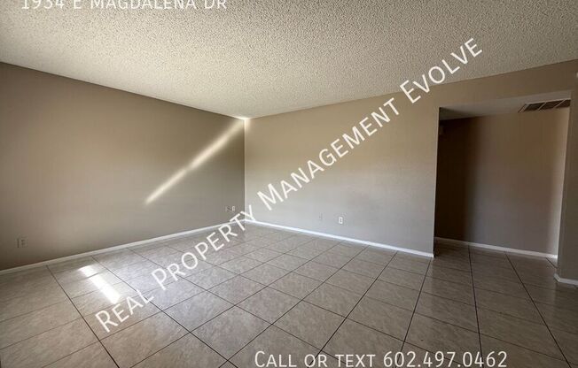 1934 E MAGDALENA DR