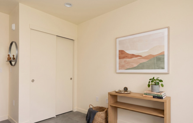 2 beds, 1 bath, 830 sqft, $2,914, Unit 202