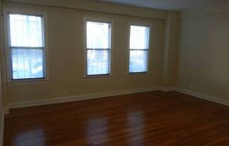 1 bed, 1 bath, 681 sqft, $2,950, Unit H110