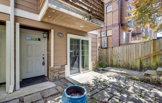 Stylish 3 bedroom townhome in Madison Valley!