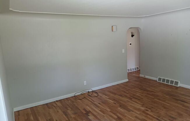 2 beds, 1 bath, $1,450