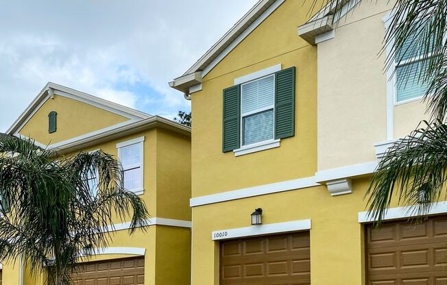 **NEW 3 BEDROOM TOWNHOUSE IN EAST ORLANDO READY FOR MOVE IN **