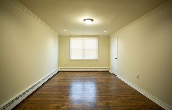 NEWLY RENOVATED 1 BEDROOM APARTMENT - 6430 1/2 TULIP ST