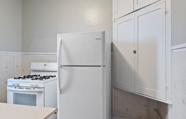 1 bed, 1 bath, 690 sqft, $995, Unit 1