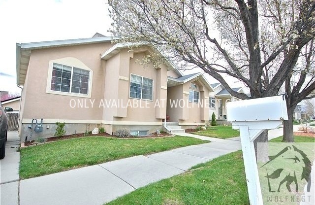 386 W INAUGURATION RD