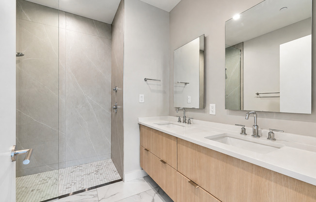 3 beds, 2 baths, 1,487 sqft, $6,995, Unit PH901