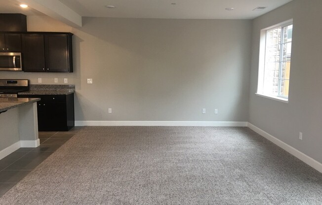 3 beds, 2.5 baths, $2,495, Unit # #C