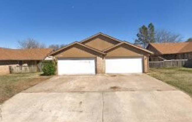 Spacious Duplex Available for Rent