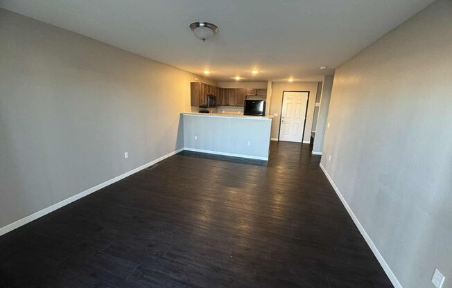 2 beds, 1 bath, 966 sqft, $1,175, Unit 3501-103