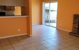 2 beds, 1.5 baths, 950 sqft, $795, Unit C