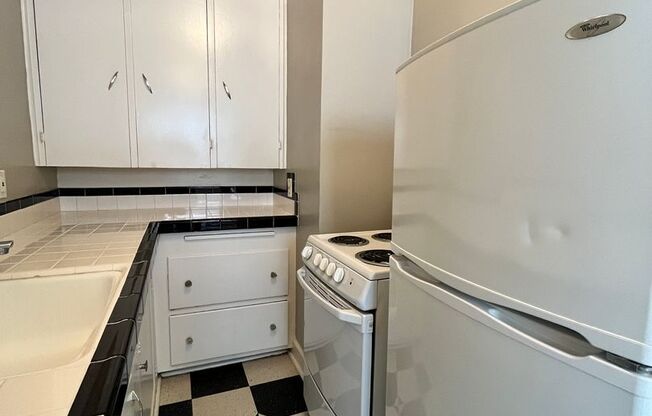 Studio, 1 bath, $1,295, Unit 310