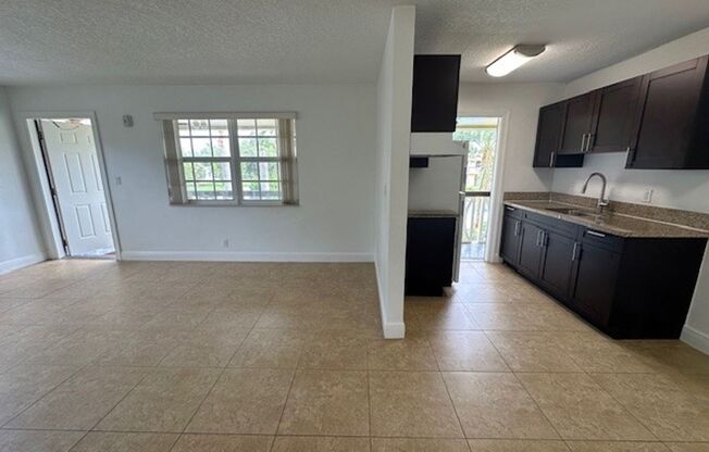 2 beds, 1 bath, 800 sqft, $1,925, Unit 224