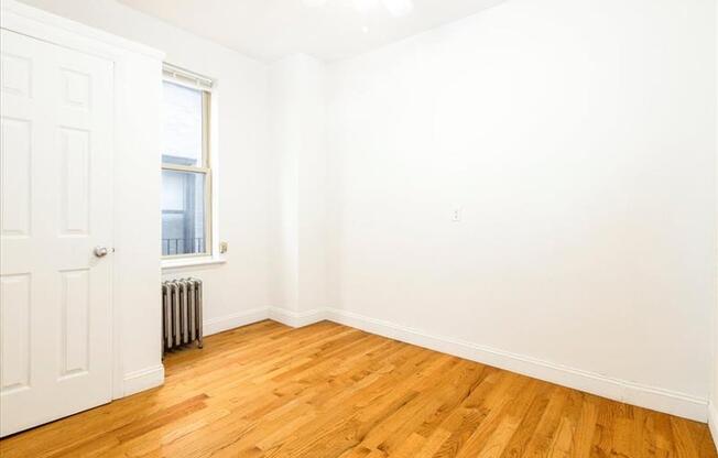 3 beds, 1 bath, $4,375, Unit 2-F