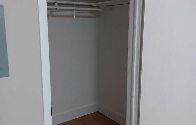 1 bed, 1 bath, $1,250, Unit 313