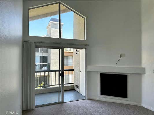 3 beds, 2 baths, 1,020 sqft, $3,200, Unit 314