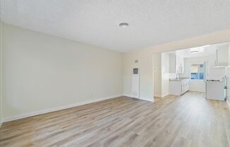 531 W HYDE PARK BLVD