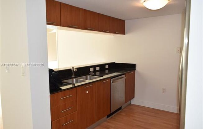 2 beds, 2 baths, $3,800, Unit # 2310
