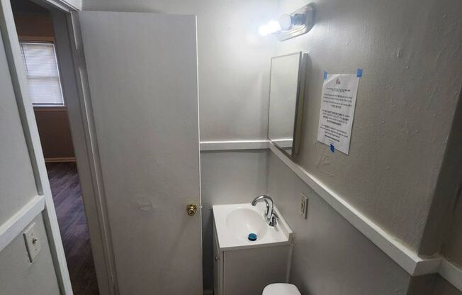 2 beds, 1 bath, $950, Unit Unit 1