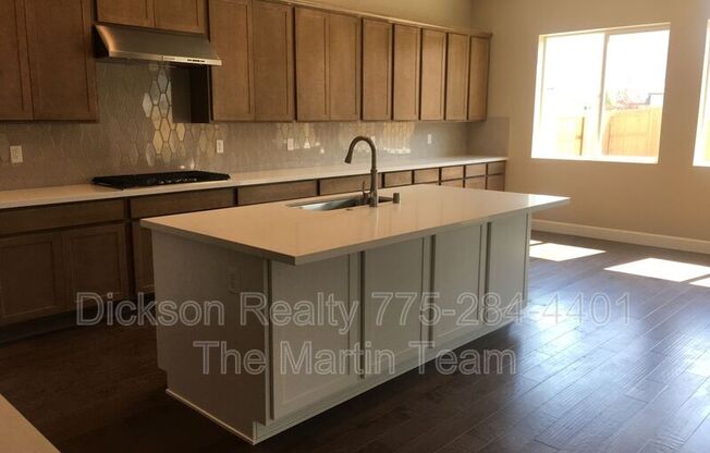 5 beds, 3 baths, 3,356 sqft, $3,895