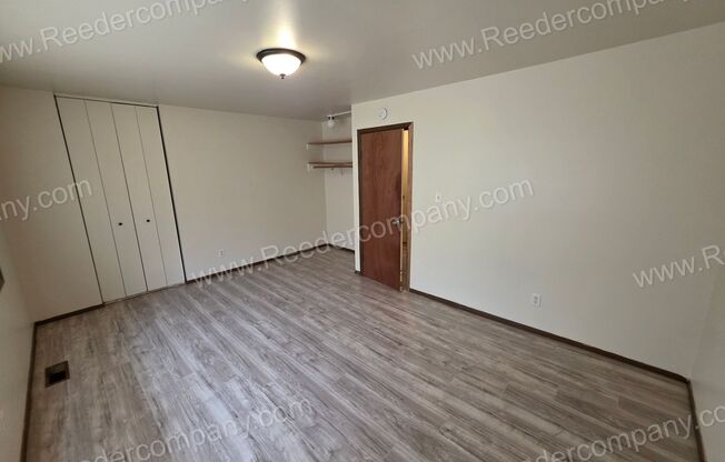 Beautiful 3 Bedroom Townhouse across from Morton High School!