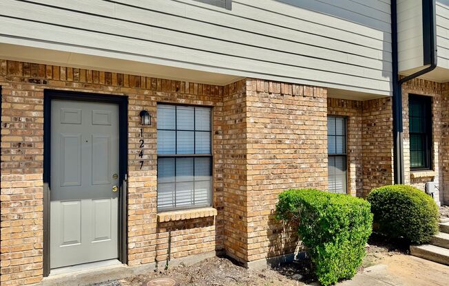 1247 Dallas Drive, Denton, TX
