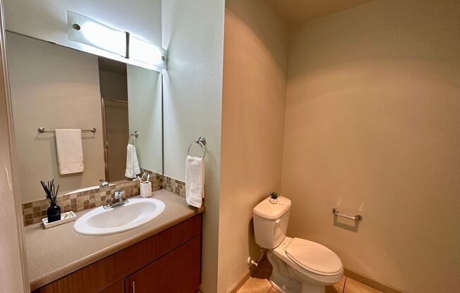 Studio, 1 bath, 430 sqft, $1,599, Unit Unit 302