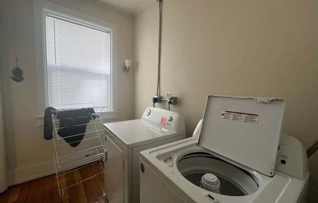 4 beds, 2 baths, $2,295, Unit 10