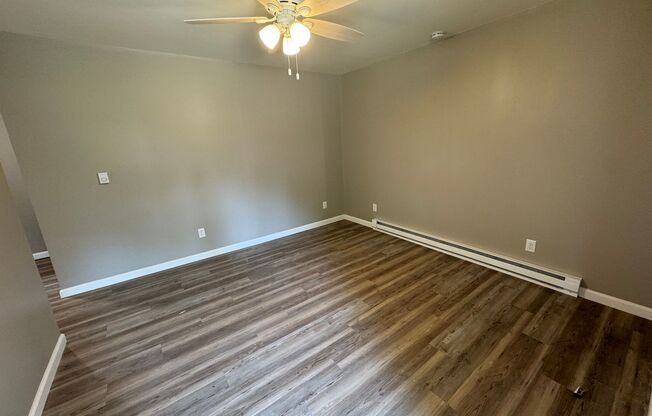 1 bed, 1 bath, $885