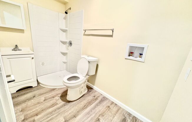 1 bed, 1 bath, 272 sqft, $1,050, Unit 1C