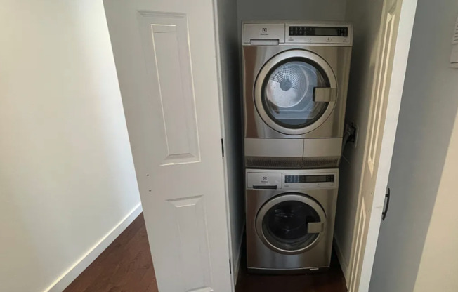 395 SAINT JOHN'S PL