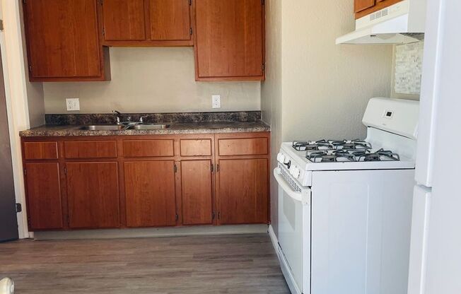 3730 Ivy St. #B - East Del Paso Heights 95838